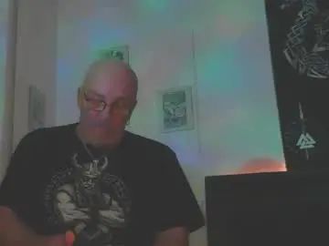 Stream this complete scene called Gay sex chat with goodoldboy66