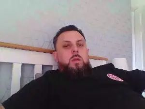 View uncut scene of Gay sex chat with longNthickone