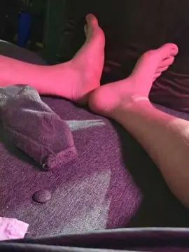 Watch the full movie of Gay sex chat with Sexycuckcouple
