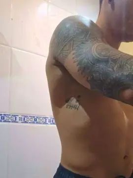 Stream this HD video named Gay sex chat with Winbuggyhot