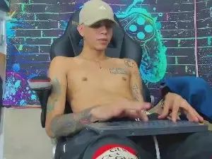 Stream the uncensored scene titled Gay sex chat with Lucien_boy