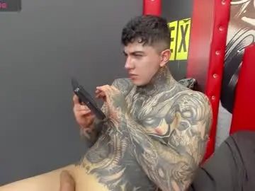 Watch the complete movie called Gay sex chat with gury_tattoo