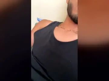 View this HD video named Gay sex chat with colageno2511