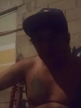 Play the uncut clip called Gay sex chat with Mikebrea91