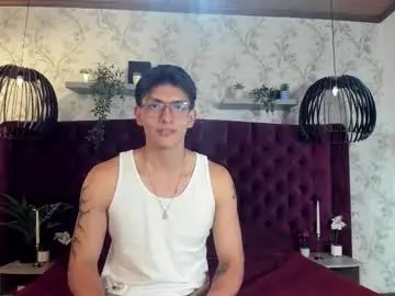 Stream this HD scene of Gay sex chat with victor_oliveira_