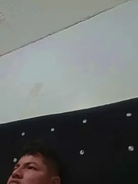 Play complete movie named Gay sex chat with elioth_xxx2