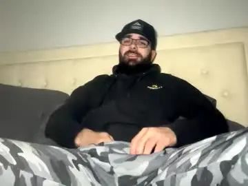 View uncut clip named Gay sex chat with bigstrokes76