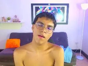Watch the uncut movie named Gay sex chat with Brunocum18