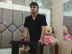 Play the uncut video titled Gay sex chat with Steve_Hotman