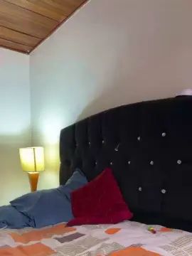 Stream this uncensored scene named Gay sex chat with Quiin_