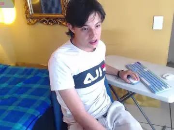 Enjoy watching HD scene titled Gay sex chat with luckk_