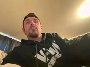 Enjoy watching this complete clip called Gay sex chat with Johnnyboy1992