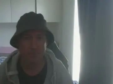 Play this uncut scene called Gay sex chat with jman2025839798