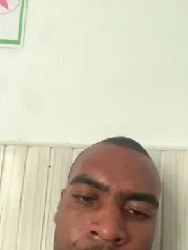 Stream the complete video named Gay sex chat with Tommmy338