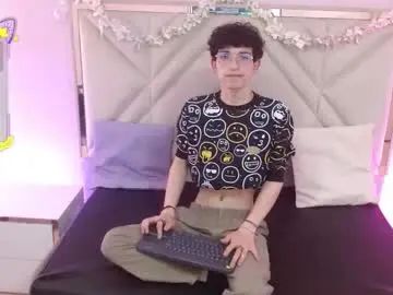 View this HD scene called Gay sex chat with kai_tay1