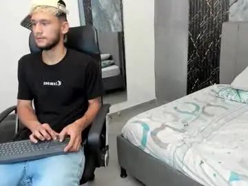 Play this uncensored scene titled Gay sex chat with tedyx99