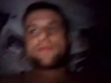 Play this complete scene called Gay sex chat with reyver94