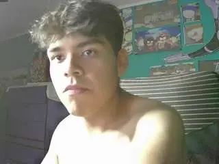 Play this complete scene named Gay sex chat with vale20s