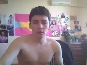 Stream uncut video of Gay sex chat with leo_cutie