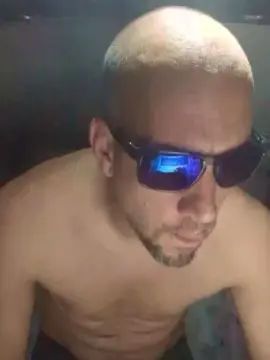 Play the complete clip named Gay sex chat with orjasmik