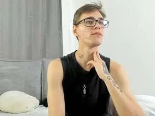Stream this complete video of Gay sex chat with mistralcrush