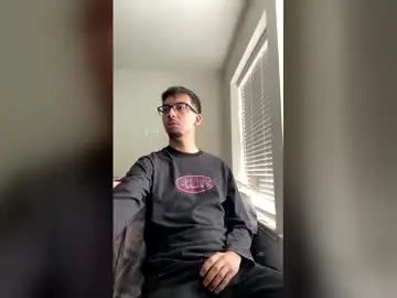Play the complete scene of Gay sex chat with jonax11_