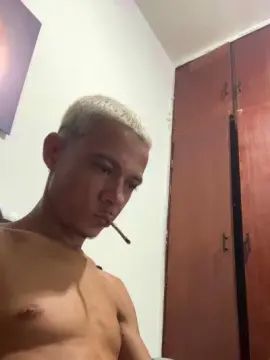 Watch the full video titled Gay sex chat with Mineiro24CmATV