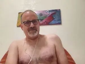 Stream the HD video named Gay sex chat with quercusroboris