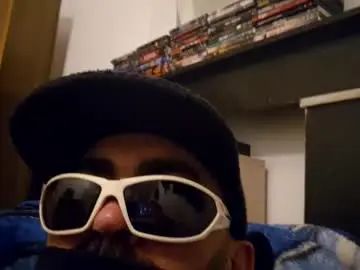 Play uncensored video of Gay sex chat with sakssirioun