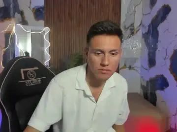View the uncut movie of Gay sex chat with blake_tay