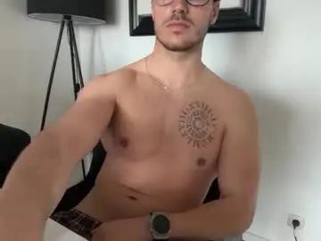 Stream this HD clip named Gay sex chat with xx6davdov9xx
