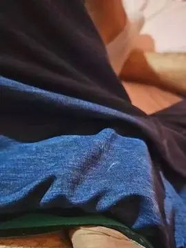 Stream the uncensored video called Gay sex chat with Mieldejalea
