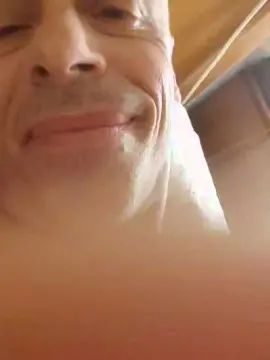 View uncensored movie of Gay sex chat with louki_fun