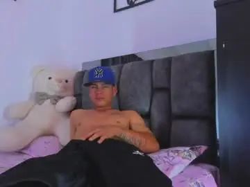 Play the full clip named Gay sex chat with boy_horny2008