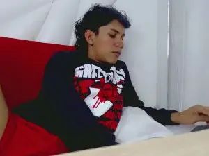 Enjoy watching this HD scene of Gay sex chat with Taylorr_junior_