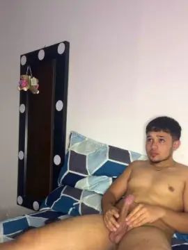 Enjoy watching complete video titled Gay sex chat with MathewVN