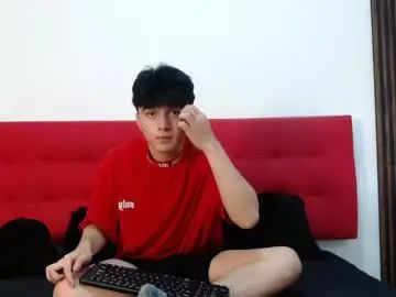 View uncensored movie called Gay sex chat with lunaydream