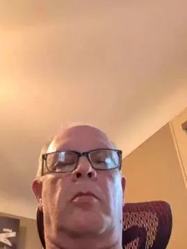 View the HD video of Gay sex chat with luv2jurkit5