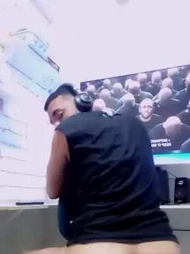 Stream complete video of Gay sex chat with samukmartins