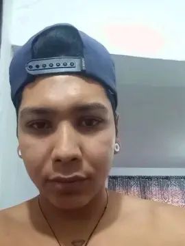 View this complete scene called Gay sex chat with Joker_hot777