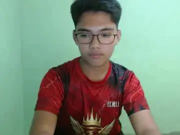 Play the complete video of Gay sex chat with andreaobsessionxx