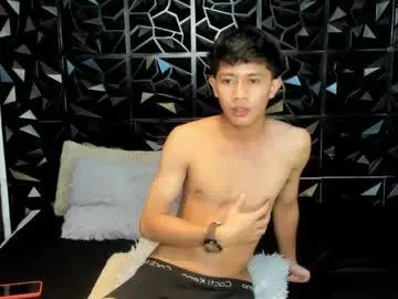 View this full scene called Gay sex chat with robert_massivexxx