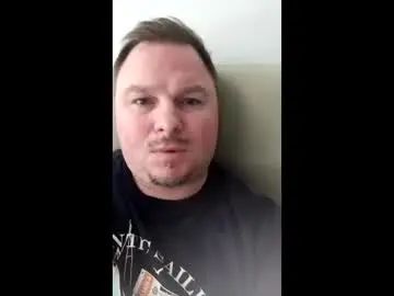 Play the complete clip of Gay sex chat with jamiecruz89