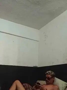Watch full scene called Gay sex chat with DehFonte