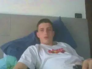 Play the HD movie called Gay sex chat with Lolloniccia