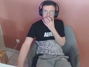 Watch uncensored clip of Gay sex chat with Davidfr69