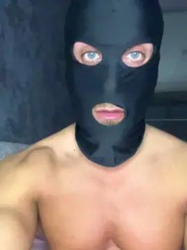 Play the uncut video of Gay sex chat with Urus86
