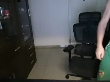 View the uncensored clip of Gay sex chat with defacto2727