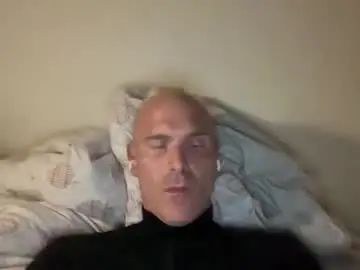 Enjoy watching uncensored video of Gay sex chat with james889392