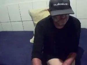 Stream the HD clip of Gay sex chat with cesarpierdonaa1